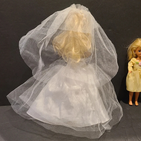 Vintage Barbie wedding party - Picture 6 of 9